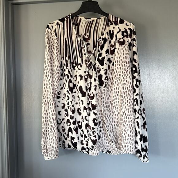 CAbi Tops - Cabi Women's Wrap Pullover Top V-Neck Long Sleeves Animal Print sz L Tie Neck